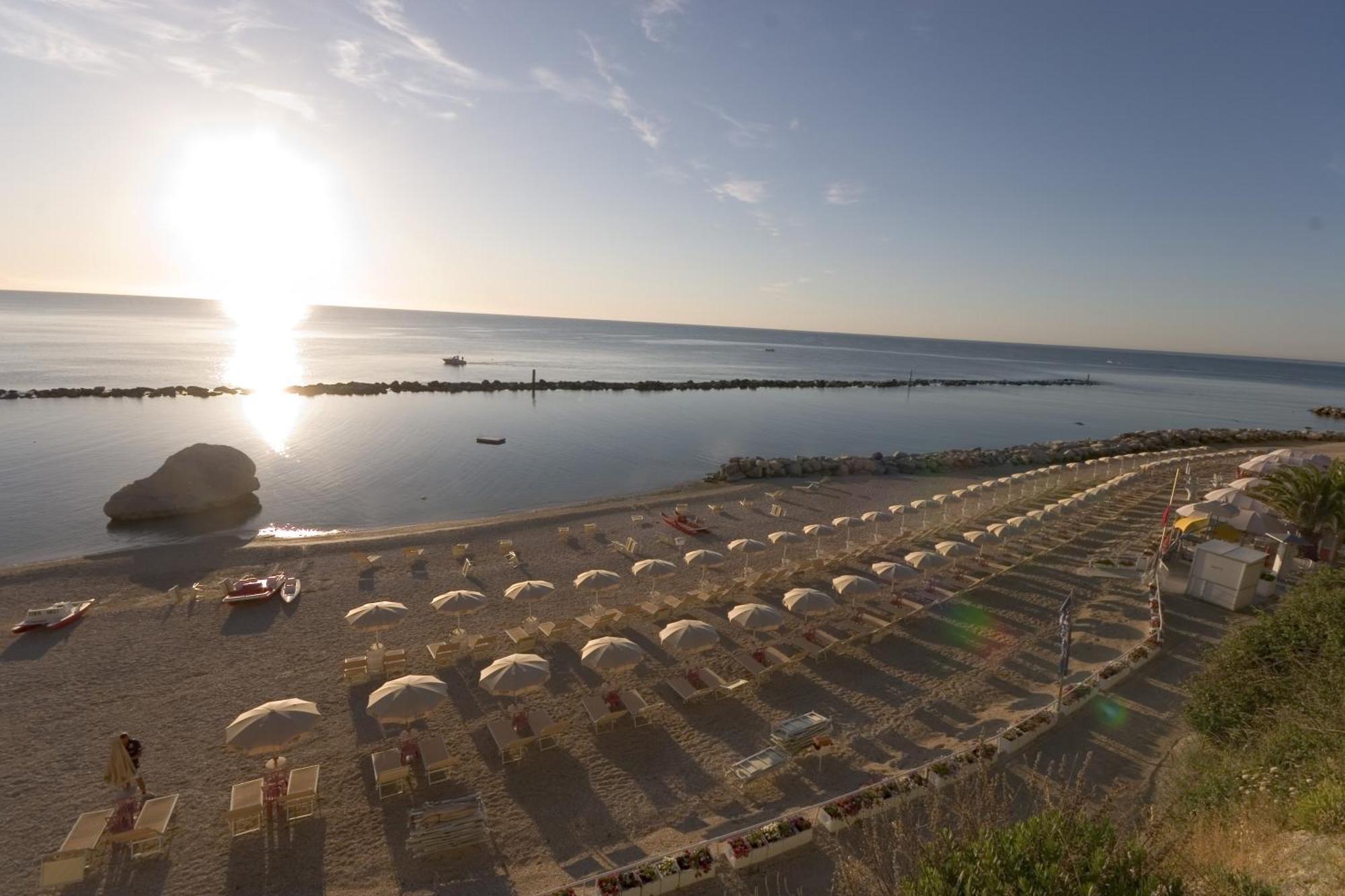 נומאנה Hotel Eden Gigli מראה חיצוני תמונה